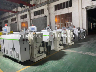 Mesin Ekstrusi Produksi Pipa PVC Energi Tinggi 150 - 250KG / H