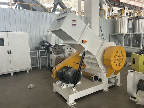 kasus perusahaan terbaru tentang Kasus Produk: Mesin Pemotong Plastik untuk Klien Daur Ulang Brasil