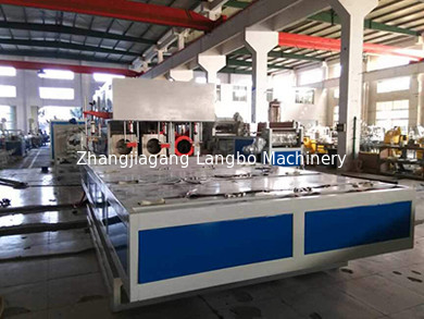 Mesin Pembuat Pipa PVC Sekrup Kerucut Kerucut Dengan Mesin Belling