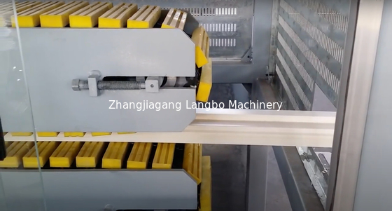 Sistem Produksi Kayu Mesin Ekstrusi yang hemat energi Untuk Bingkai Jendela PVC