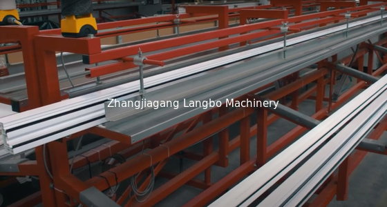 Advanced Extruder Untuk Mesin Produksi Profil Jendela PVC