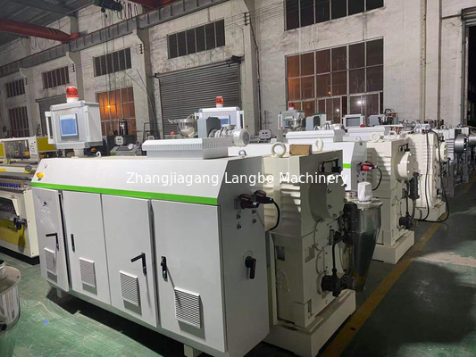 16-315mm PVC Pipa Saluran Listrik Pasokan Pipa Air Mesin Ekstrusi Produksi