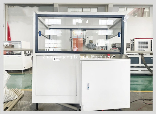 55kw Conical Twin Screw Pipe Extrusion Line Dengan Output 400kg / H