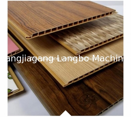 Garis Ekstrusi Profil Luar WPC Timbul 400KG / H 75KW