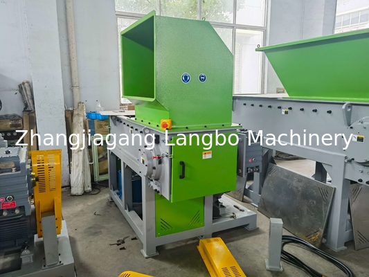 Penghancur Poros Tunggal Untuk Benjolan Lelehan Plastik 110KW