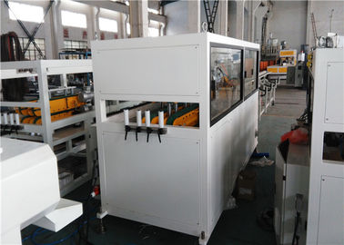 Jalur Ekstrusi Pipa PVC Ganda Otomatis 150KG / H / 250KG / HR Kapasitas Produk