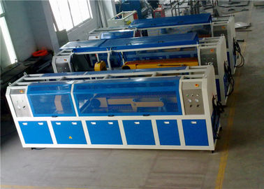 350KG / H Kecepatan Produk Mesin Panel Dinding WPC, Kontrol PLC Lini Produksi Profil WPC