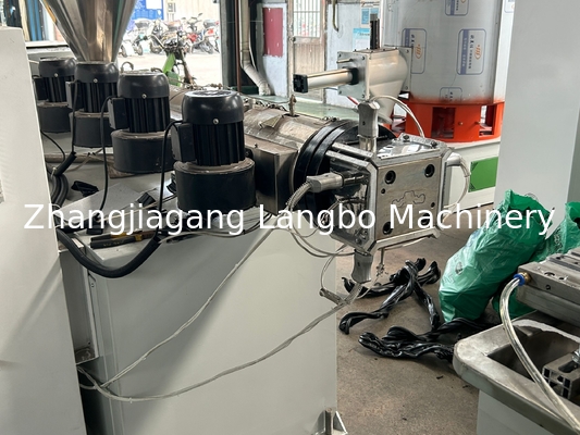 22kw Pvc Baseboard Profile Extrusion Line Twin Screw 8 Meter Panjang