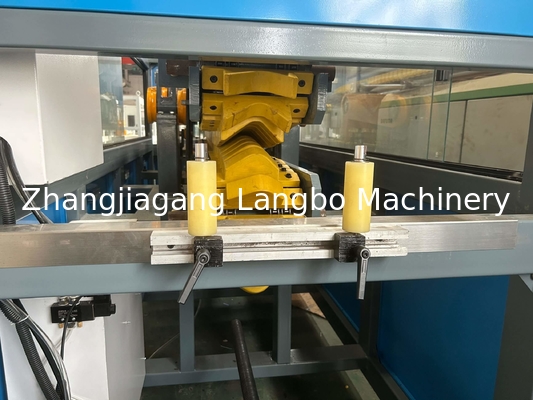Plastik Kunci Twin Screw Extruder PVC Profil Mesin Ekstrusi Produksi Line