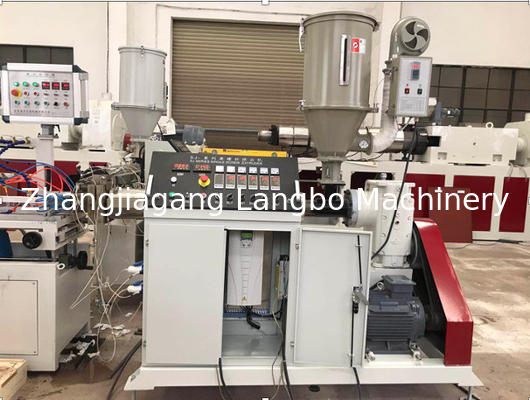 Dua Warna Pc Plastik Pipe Extrusion Line Untuk Led Tube