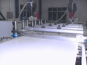 Shockproof PVC Foam Board Extrusion Line Tahan Cuaca Panas Isolasi