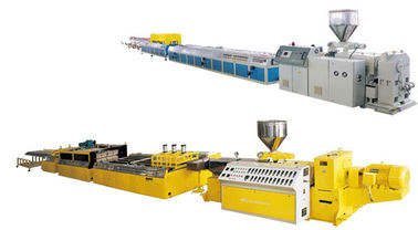 WPC Celuka / PVC Foam Board Machine, 400kg / H Output PVC Extruder Machine