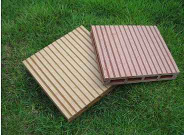 PP / PE WPC Membuat Mesin, Decking Fence Profile WPC Extrusion Machine