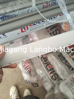 Garis Produksi Profil Tirai PVC Ekstruder Sekrup Kembar Konik