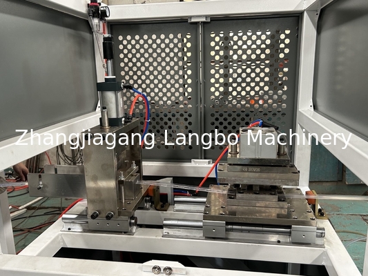 1180mm Ukuran Profil Garis PVC Banding Produksi Line Featuring 55/110 Kunci Twin Screw Extruder