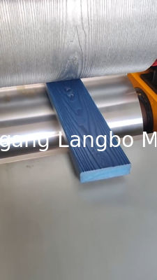 Mesin Pembuat Lapisan Komposit Pintu Dek Kayu Plastik / Mesin Embossing