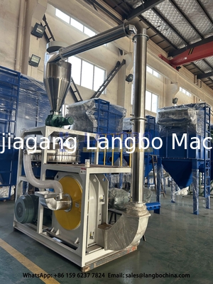 Produk limbah pipa profil plastik Pulverizer Miller Machine