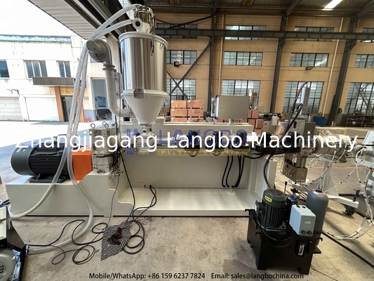 Profesional Single Screw Disesuaikan HDPE Pipe Extrusion Machine Pipe Produksi Line