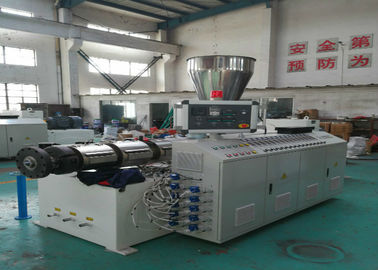 Kapasitas Tinggi Conical Twin Screw Extruder Untuk PVC / WPC Profil Ekstrusi