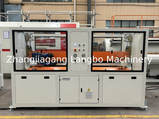 Drainase PVC Pipe Making Line Dengan 80/156 Extruder dan Socketing Machine
