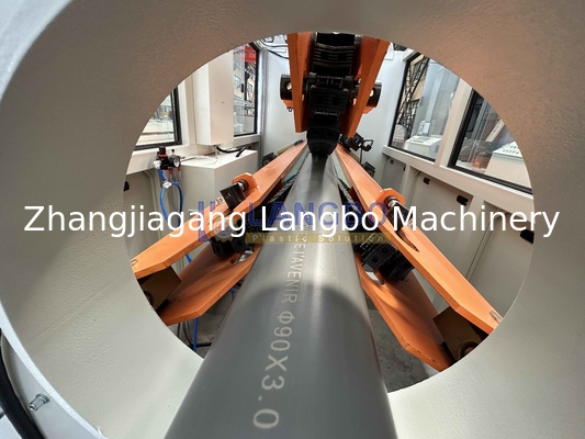 Drainase PVC Pipe Making Line Dengan 80/156 Extruder dan Socketing Machine