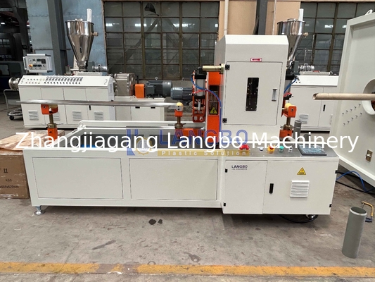 800kg/jam Kecepatan Tinggi PVC Pipe Making Line Dengan 80/173 Kecepatan Tinggi Sekrup Untuk Pipa diameter 75-250mm