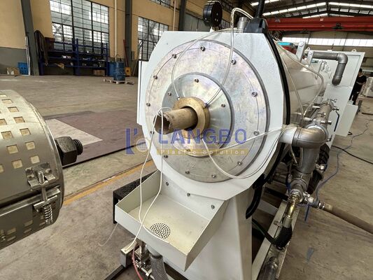 Line Produksi PVC Pipe Extruder Disesuaikan Untuk Kontaktor Saluran Irigasi Pertanian  OR SCHNIDER