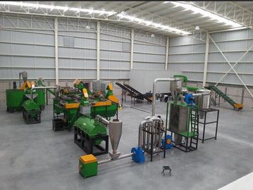 Paralel Twin Screw Extruder Plastik Daur Ulang Mesin Granulator Tarik Tali Pelletizer