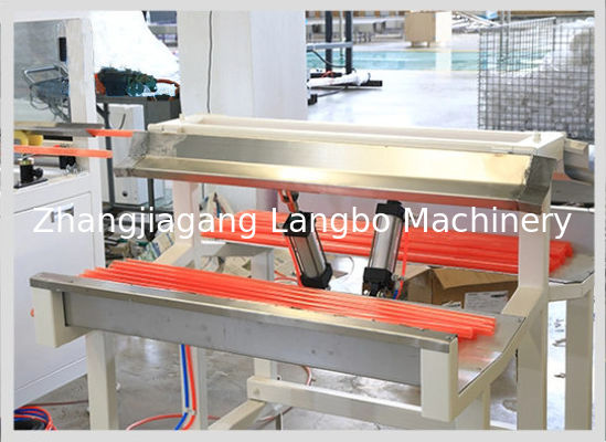 Lini Produksi Pipa Air PVC Plastik Mesin Pembuat Pipa PVC dengan Ekstruder Berkinerja Tinggi dengan Harga Menarik