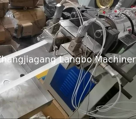 Tape tepi PVC produksi ekstrusi membuat mesin lembaran jenis PVC tepi banding tape sheet membuat mesin dengan mesin pemotongTape ekstrusi garis mesin extruder