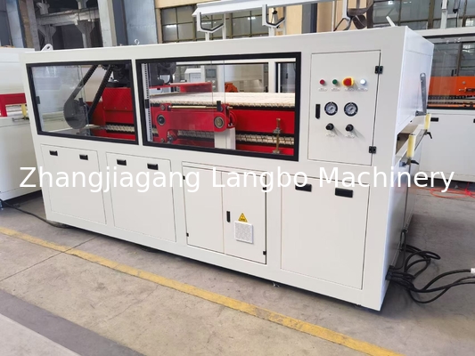 PVC Windows Profile Extrusion Line Making Machine Extruding Machine 1200mm PVC Ceiling Panel Production Line dengan Mesin Penanganan Otomatis