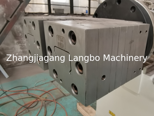 Plastik UPVC PVC panel dinding langit-langit kabel trunking jendela dan pintu sudut manik-manik WPC Decking Profile Ekstrusi Produksi pembuatan manufaktur mesin