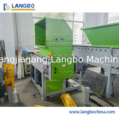 Double Shaft Plastic Recycling Shredder dengan kapasitas 500-1000KG/HR dan daya motor 37KW untuk pipa atau profil plastik