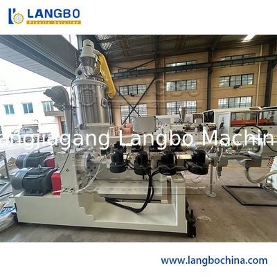 PPR Pipe Extrusion Line dengan 180kgs/h Output 3 Layer Co-Extrusion dan SIEMENS PLC Control