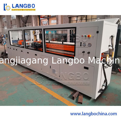 Output Tinggi PVC Profil Ekstrusi Baris 300MM Profil Ukuran 250KG / H Kapasitas