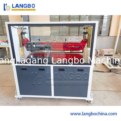 Output Tinggi PVC Profil Ekstrusi Baris 300MM Profil Ukuran 250KG / H Kapasitas