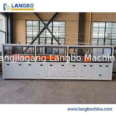 150KG / H PVC Profil Ekstrusi Line Dengan Kontrol Sentuh Layar Plc Penghematan Energi