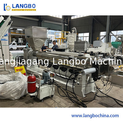 Single Screw Extruder Mesin Granulator Daur Ulang Plastik Kapasitas 150kg / H