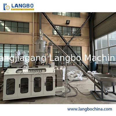 CE WPC Profil Ekstrusi Line 100 - 150KG / H Kapasitas Produksi Tinggi