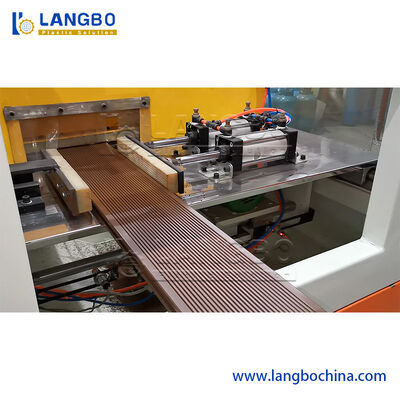 Populer Mudah Dioperasikan WPC Profil Ekstrusi Line Konsumsi Energi Rendah