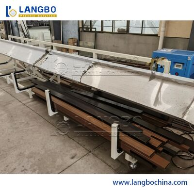 PVC / WPC Profil Ekstrusi Baris  Motor Desain Sekrup Ganda