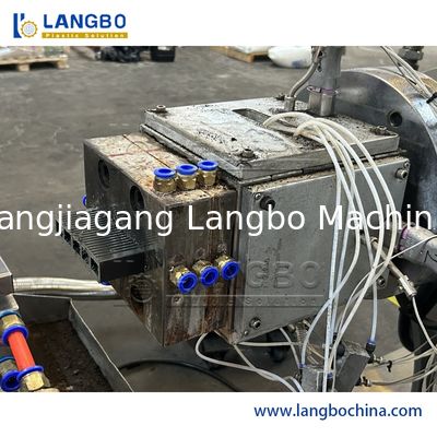 Plastik UPVC PVC Ceiling Gutter Cable Trunking Window Door Frame Wall Panel Hollow Board Corner Bead WPC Decking Profile Produksi Ekstrusi Mesin Membuat