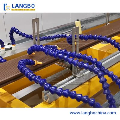 PVC / WPC Profil Ekstrusi Baris  Motor Desain Sekrup Ganda