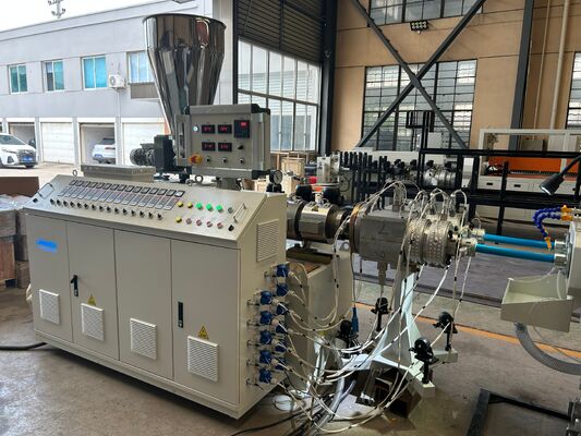 Mesin Ekstrusi Plastik Peralatan Plastik PVC PP PE Pipe Extruder Mesin pembuatan pipa PVC
