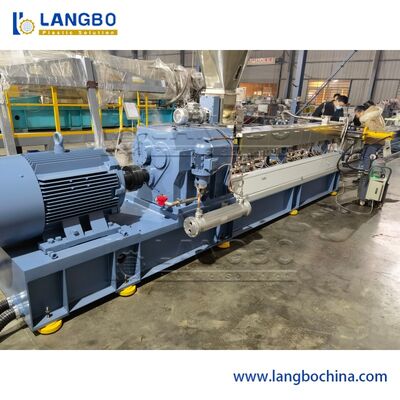 150kg / H Mesin Pelletizing Plastik Semi Otomatis Dioperasikan Top Feeding