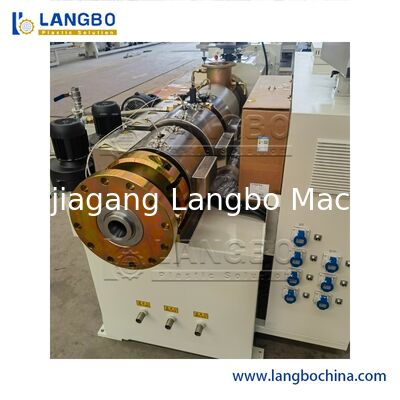 Wpc Conical Twin Screw Extruder AC Motors Opsional Panel Kontrol Layar Sentuh