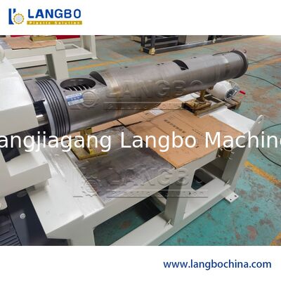 Wpc Conical Twin Screw Extruder AC Motors Opsional Panel Kontrol Layar Sentuh