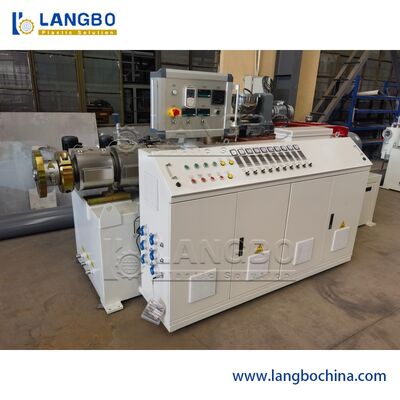 Sertifikat CE Garis Ekstrusi Profil PVC Dengan Ekstruder Sekrup Kembar Kerucut 37KW Tenaga Motor