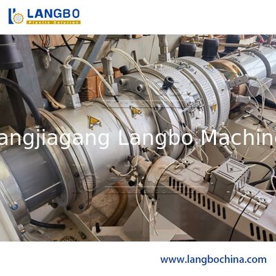 PVC Pipe Extrusion Line dengan Belling Machine untuk Pabrik Pipe