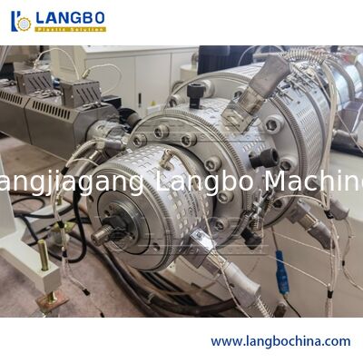 Full Automatic PVC Pipe Extrusion Line Mesin pembuatan pipa kecepatan tinggi